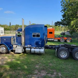 Used Peterbilt 389 Sleeper Truck For Sale